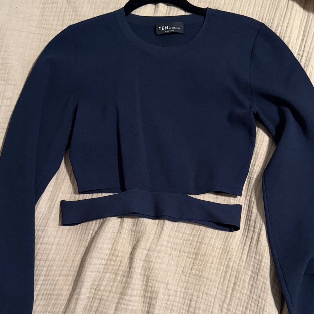 Aritzia Navy Long Sleeve Crop Top